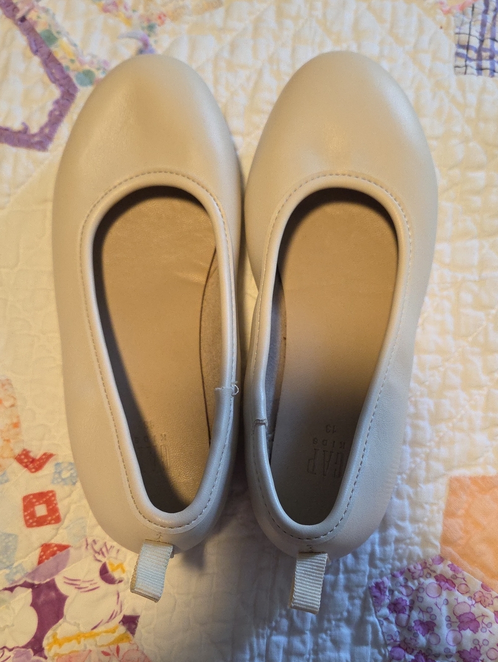GAP Girl's Light Beige Round-Toe Ballet Flats